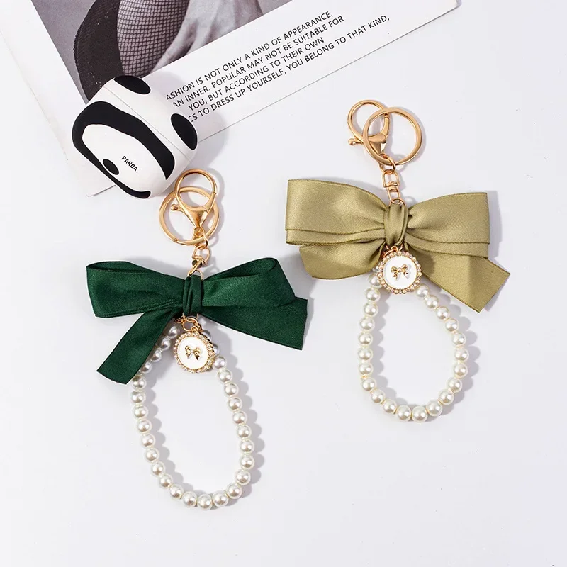 Vintage Faux Pearl Chain Keychains for Women Cute Heart Bow-Knot Charm Handbag Purse Decor Car Keyring Headphone Case Accessorie