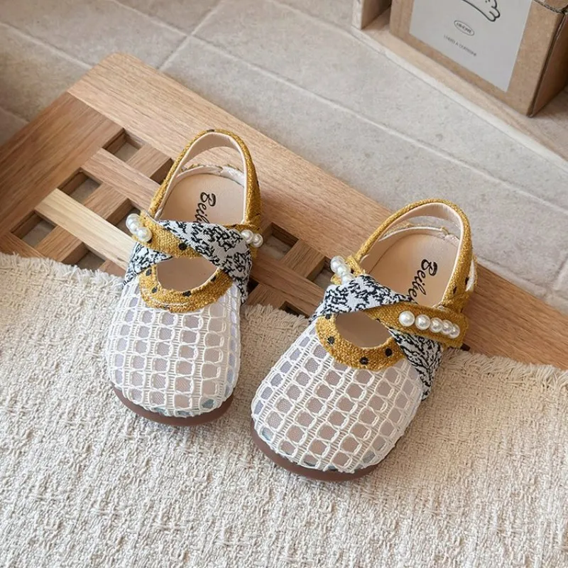 

Mesh breathable woven polka dot soft-soled sandals 2026 summer new style anti-slip and versatile suitable for daily casual wear