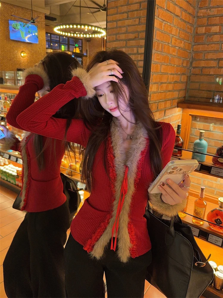 

Ретро-красный вязаный свитер с длинным рукавом и V-образным вырезом, с вставками из искусственного меха, женский, весенний, модный, с узором под дерево, укороченный топ