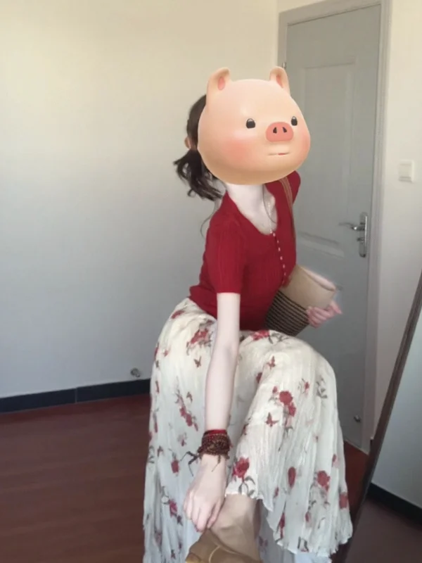 

Sweet Style Korean Inspired Women's Summer Outfit Red round Neck Short Sleeve Top Floral Pleated Skirt Two Piece Set
