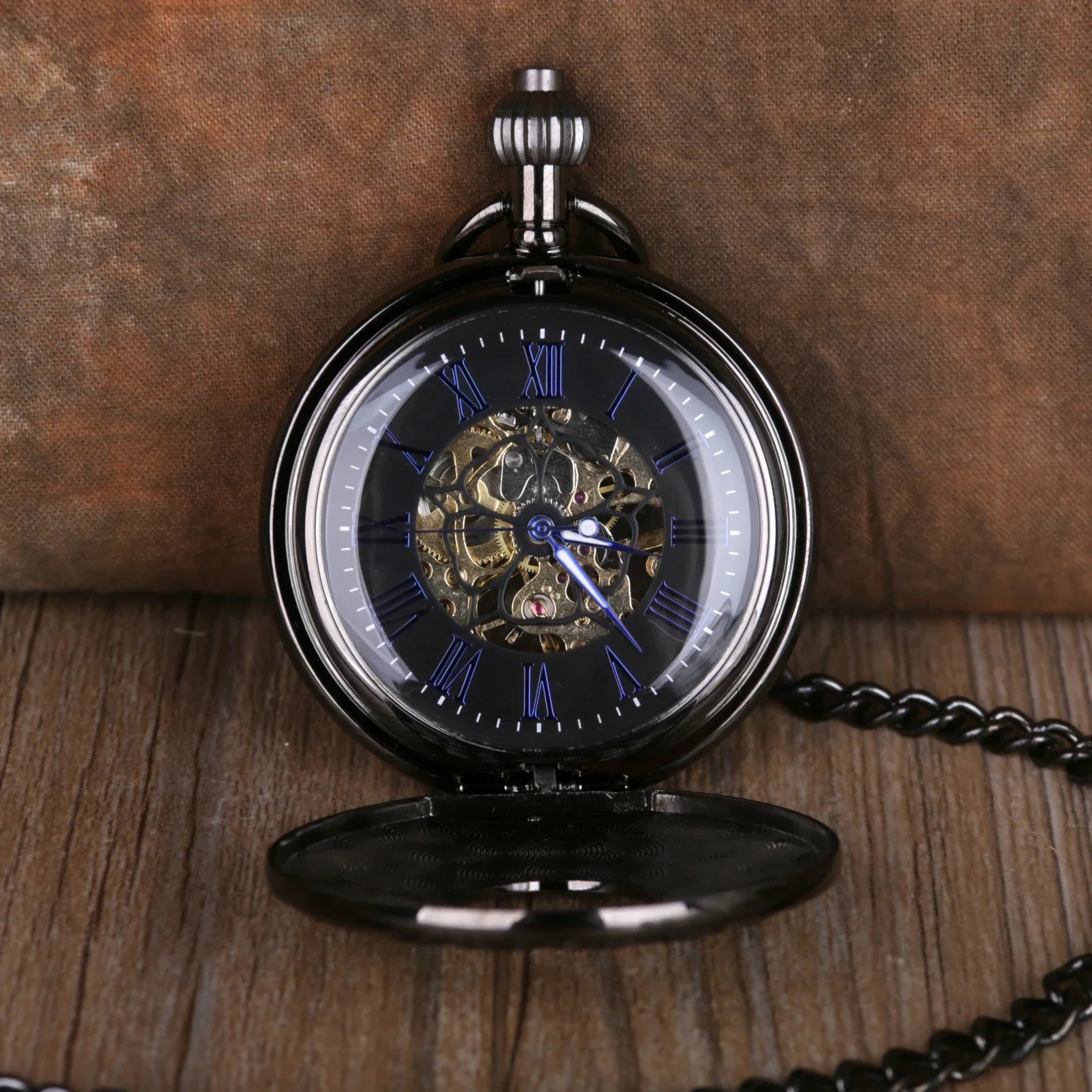 Roman Numerals Mechanical Pocket Watch for Women Men Necklace Pendant with Chain Gift Steampunk Hollow Pocket Fob Watches