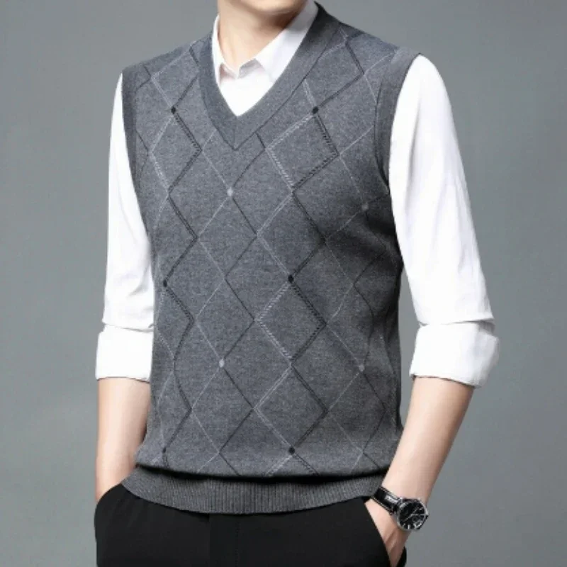 New Men's High-quality V-neck Sleeveless Vest, Classic Business Casual Men's Knitted Vest