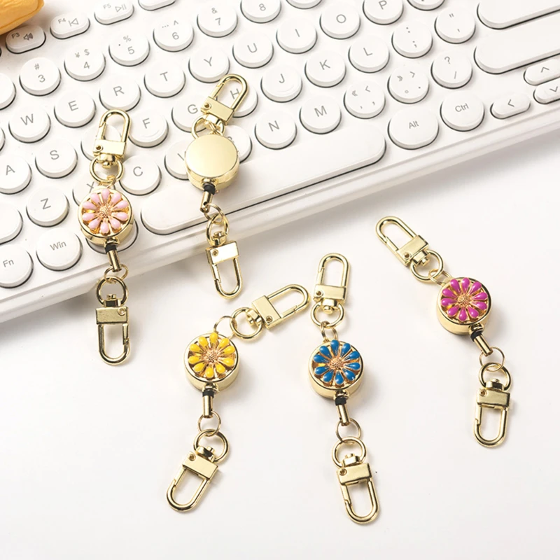 格納式クリスタルバッジプルクリップ,ボタンヘッドキーホルダー,アクセスカード,バスカードクリップ,メタルフラワー,ミールカードアクセサリー