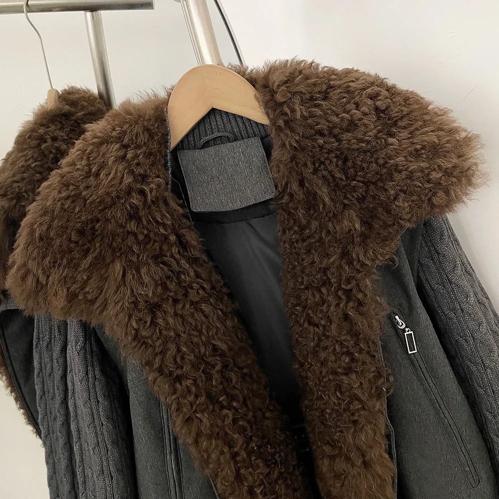 OFTBUY 90 Weiße Daunenjacke mit Strickärmeln, Reißverschlusstaschen, Kordelzug, Kurzer Mantel für Damen, Winter, Echte Lockige Lammwolle, Pelzkragen – Detail 11