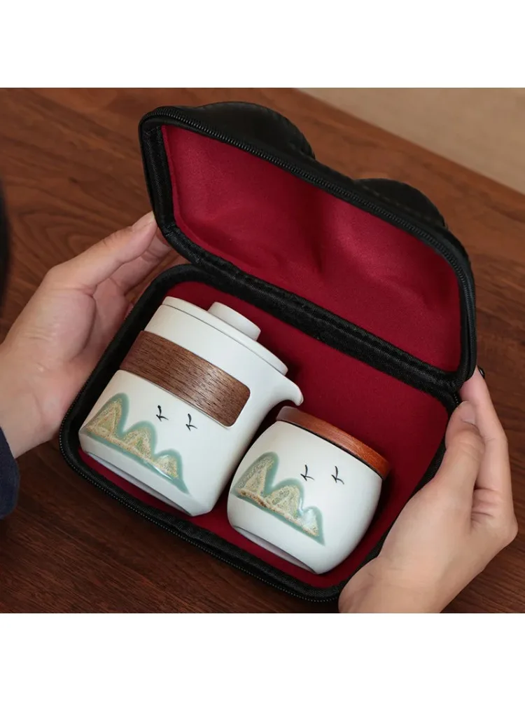 

Для ‌ Керамический дорожный чайный сервиз для улицы включает 1 горшок, 3 чашки, портативный набор с футляром для переноски, предметы первой необходимости для заваривания для пеших прогулок или кемпинга