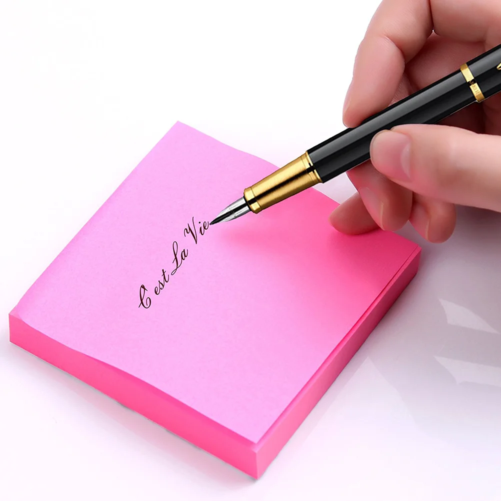 2pcs Heart-shaped Posted Self-Adhesive Paper Notes Facilitated Stickers Notepads (Random Color) 3 x 3