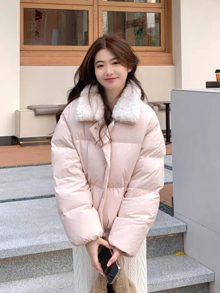 

Зимние женские милые розовые парки, теплые милые пышные пальто в консервативном стиле, модная женская корейская куртка с длинным рукавом и воротником из искусственного ягненка, новинка
