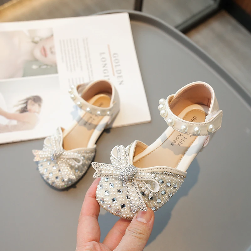 Girls 2024 Summer New Baotou Sandals Crystal Water Diamond Performance Shoes Performance Soft Sole Children's Shoes 899