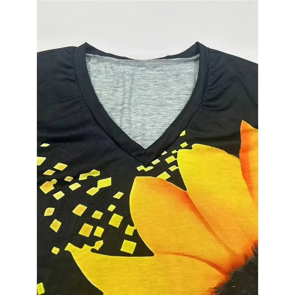 Plus Size 1XL-5XL New Women's Sunflower Printed T-Shirt Casual Half Sleeved Top Women V-neck Color Checkered Print T-shirt