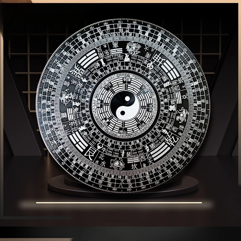 Petit décompression de style chinois Tai Chi Feng Shui Fidget Spinner en métal de haute qualité, peut pivoter 4 minutes, ornement de bureau de style rétro, utilisé pour développer la motricité fine, l'attention et la relaxation, les jeux de loisirs et le Noël Halloween