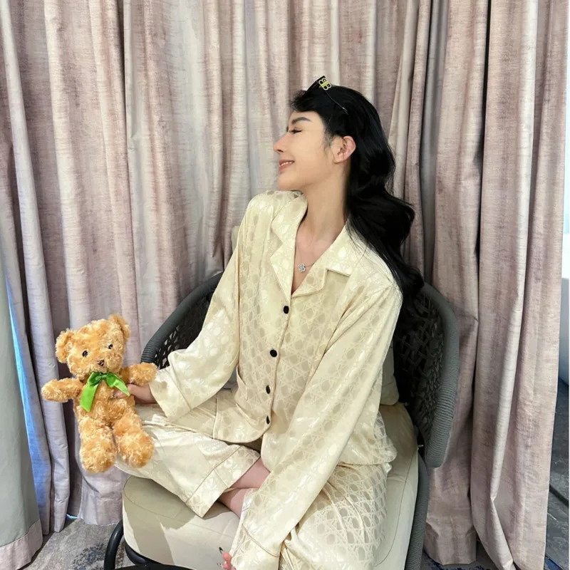 2025 Two Piece Set Women High End Jacquard Pajamas Sleepwear Ice Silk Double Pocket Luxury Nightwear Long Sleeve Pants Sleepwear