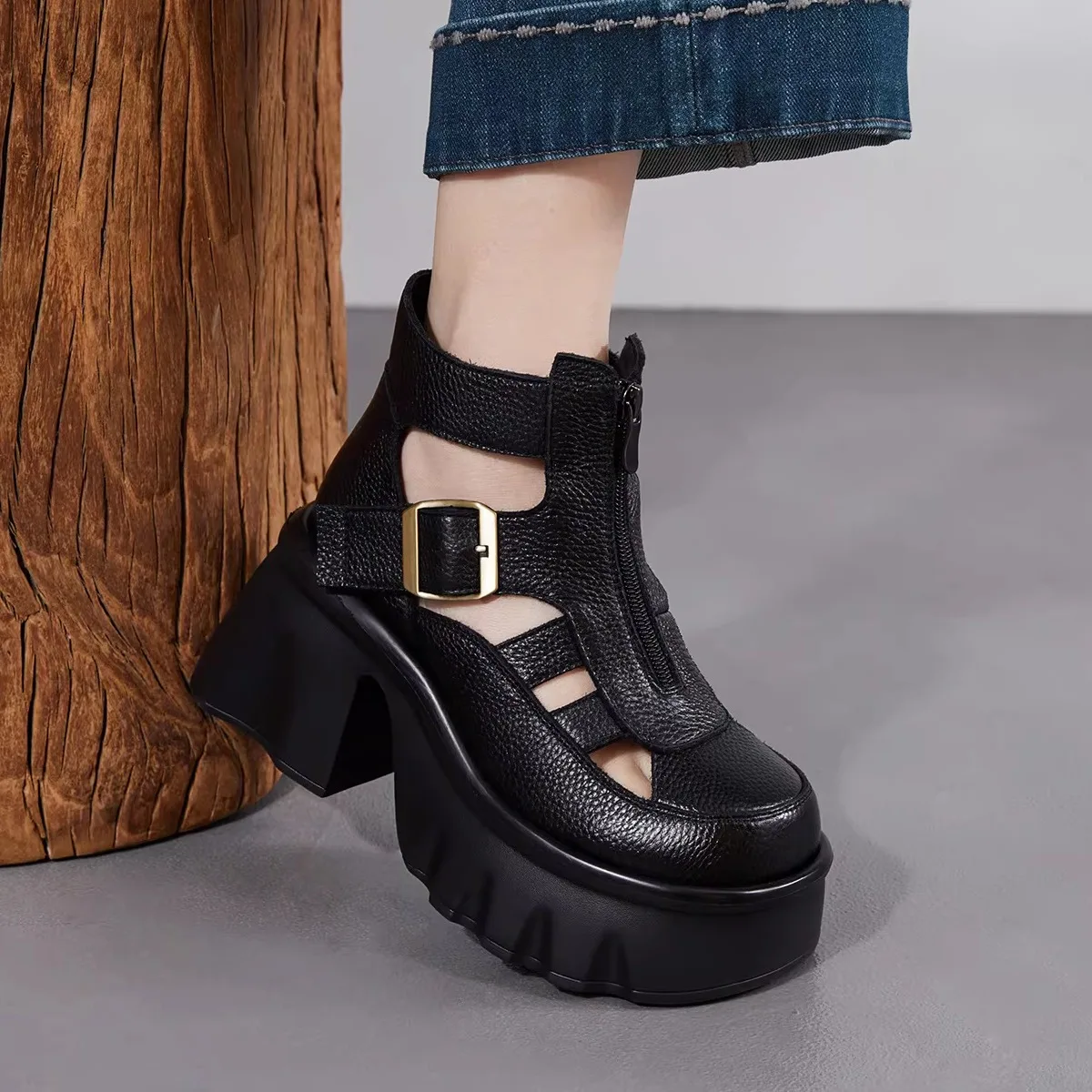 

High-Top Women's Leather Sandals Roman Booties Hollow out Design Casual Summer Shoes Chinese Production Thick Heel Rubber Sole
