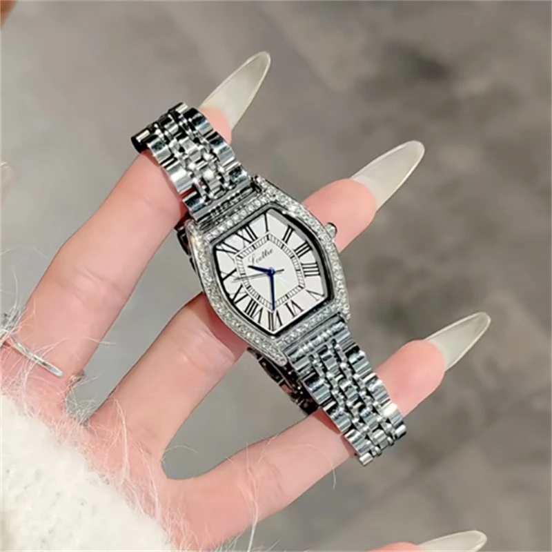 ساعة CILOA النسائية على شكل تونيو ماركة أنيقة موديل جديد أصلي 2025 حزام ستانلس ستيل ساعة كوارتز مقاومة للماء