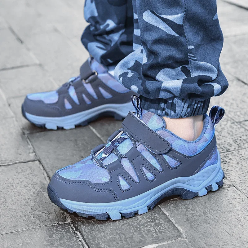 

Осенние детские кожаные кроссовки 2024, новая уличная обувь с камуфляжным принтом для мальчиков, удобная обувь для бега и повседневного бега на мягкой подошве для детей от 3 до 8 лет