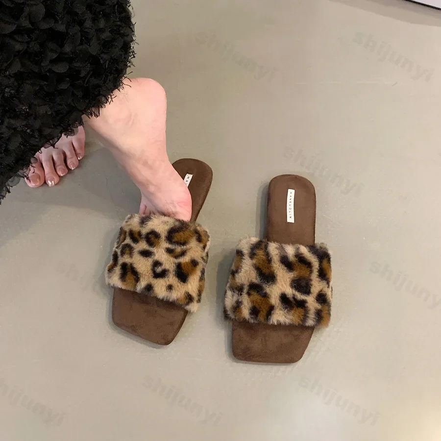 Plush House Slippers for Women Flat Sandals 2024 New Fashion Leopard Fuzzy Open Toe Slippers Anti Skid Ladies Slip on Mules