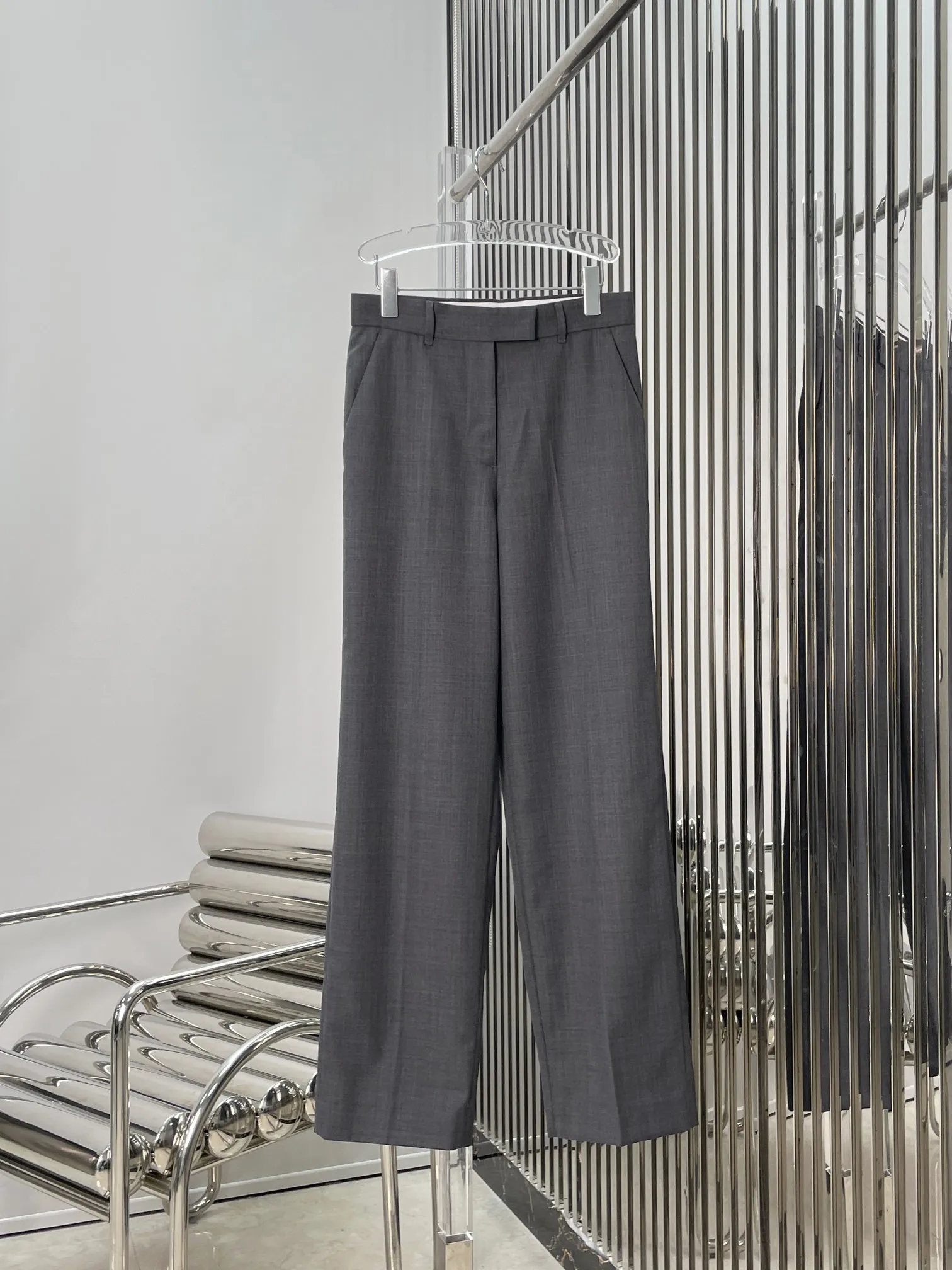 

Elegant Grey Suit Pants for Women with Embroidered Logo Back Pocket Pleated Design High Waist Woolen Commute Style Ladies Tro...