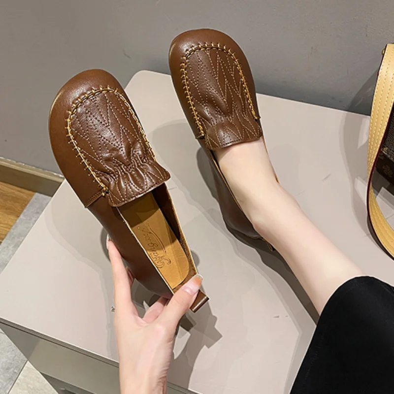 Women's Flat Shoes 2023 Autumn Shallow Small Leather Shoes Comfortable Soft Sole Loafers Commuter Shoes for Women Zapatillas