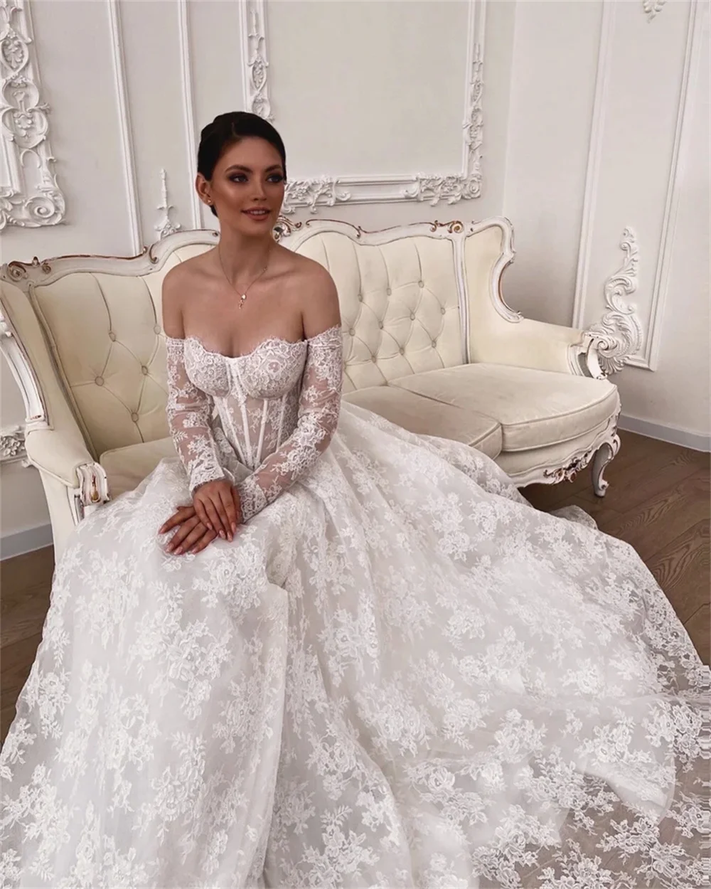 Long Lace Wedding Dress: A Comprehensive Review and Guide for Brides Long Lace Wedding Dress: A Comprehensive Review and Guide for Brides