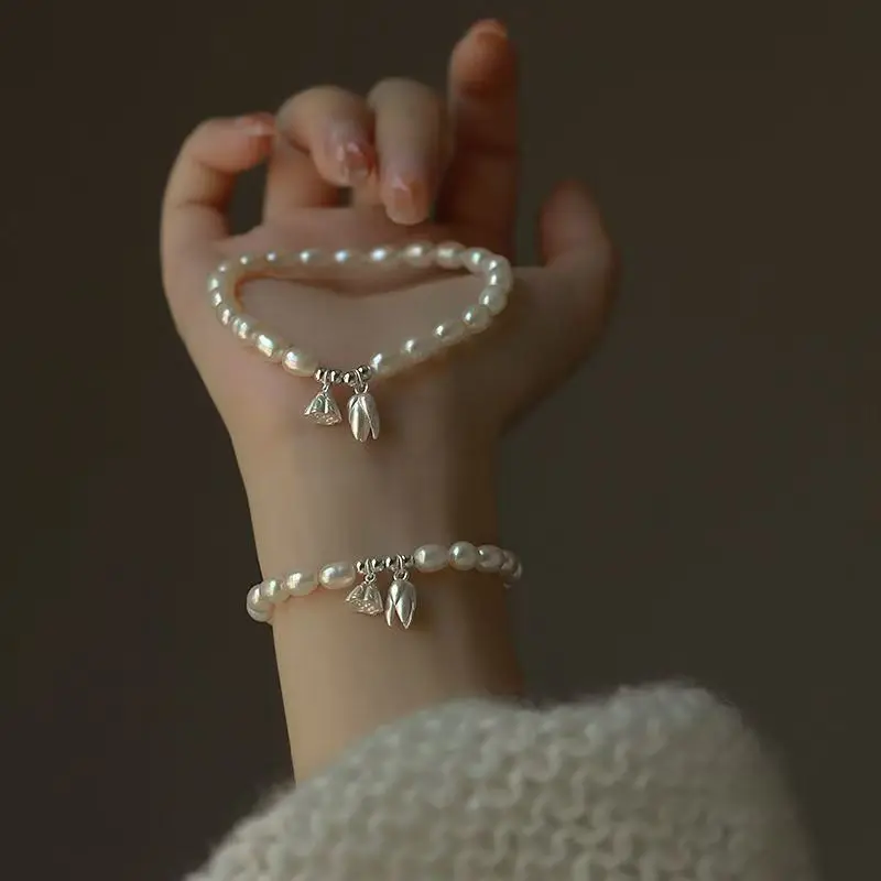 

Freshwater Pearl Bracelet for Women, a Delicate and Unique Light Luxury Lotus-Inspired Bracelet with Small Pearl Beads