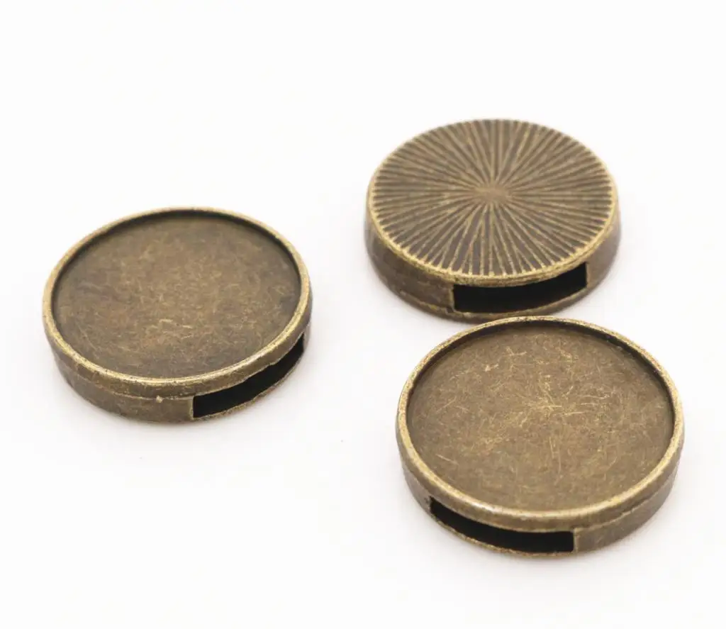 10pcs 20mm Inner Size Antique Silver Plated Colors Square Cabochon Base Cameo Setting Charms Pendant For 10 mm Leather Bracelet