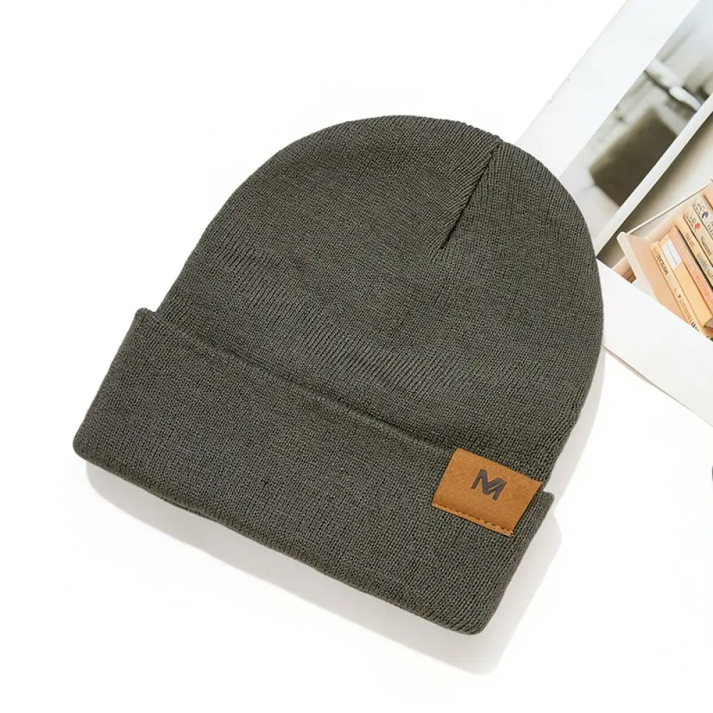 Stylish Knitted Beanie Hat Unisex Winter Warm Skull Cap Leather Logo Patch Soft Stretchy Casual Outdoor Knit Hat