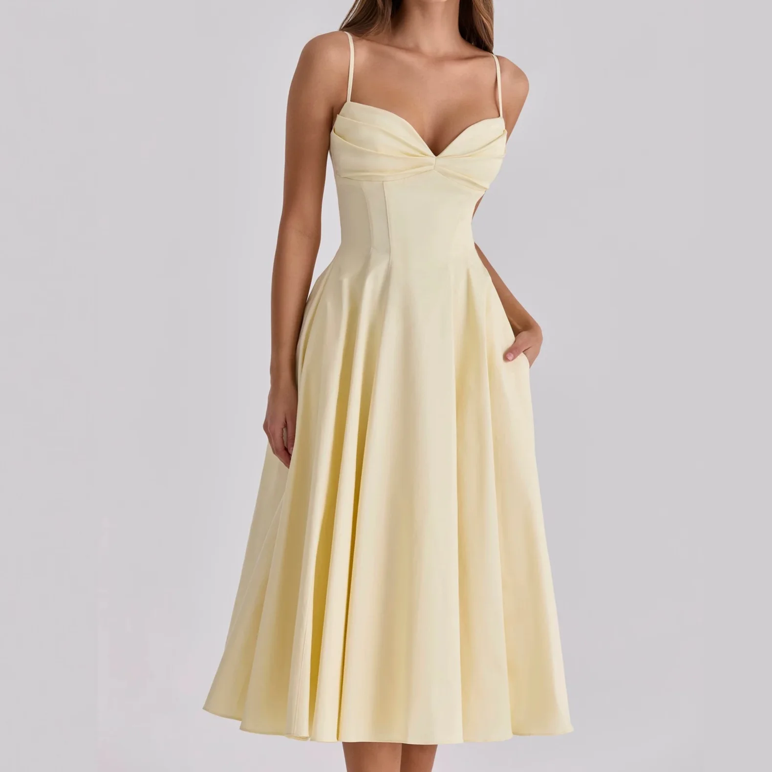 Image of Damen Sommerkleid 2026 Neu Gelb Sweetheart-Ausschnitt Rückenfrei Ärmellos Gerafftes Kleid Fließendes Geburtstagskleid Vestidos