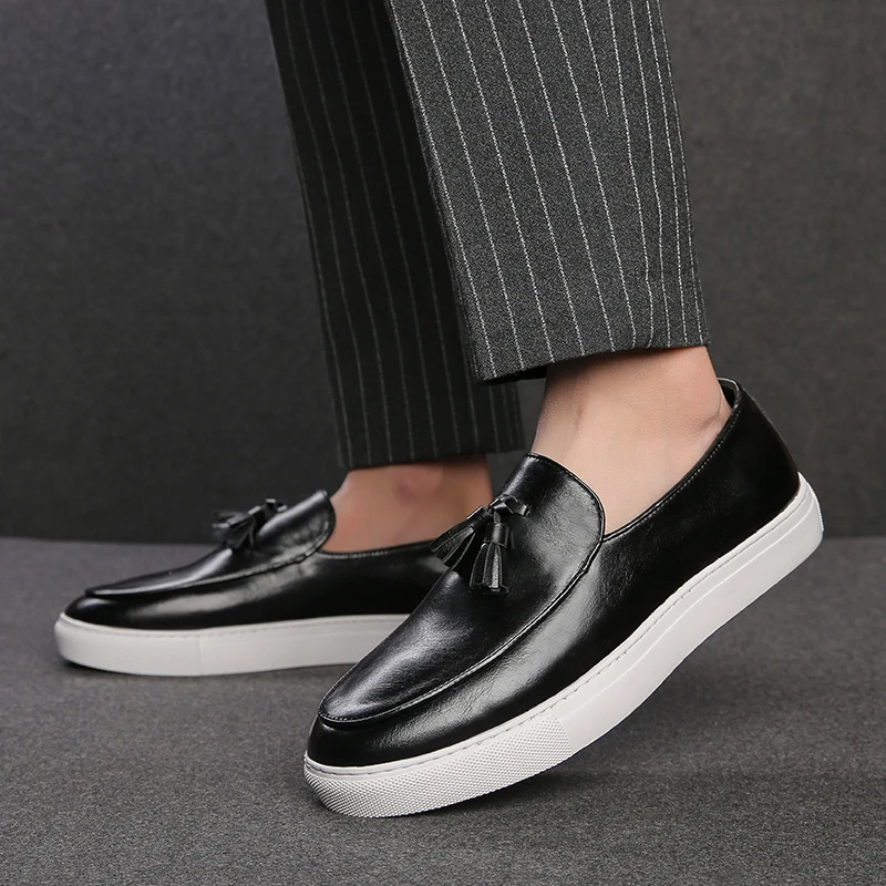 

2023 Tassel Loafers Casual Leather Shoes Comfort Men Black Formal Dress Slip on Driving Shoes Italy Moccasins Men Big Size 38-47