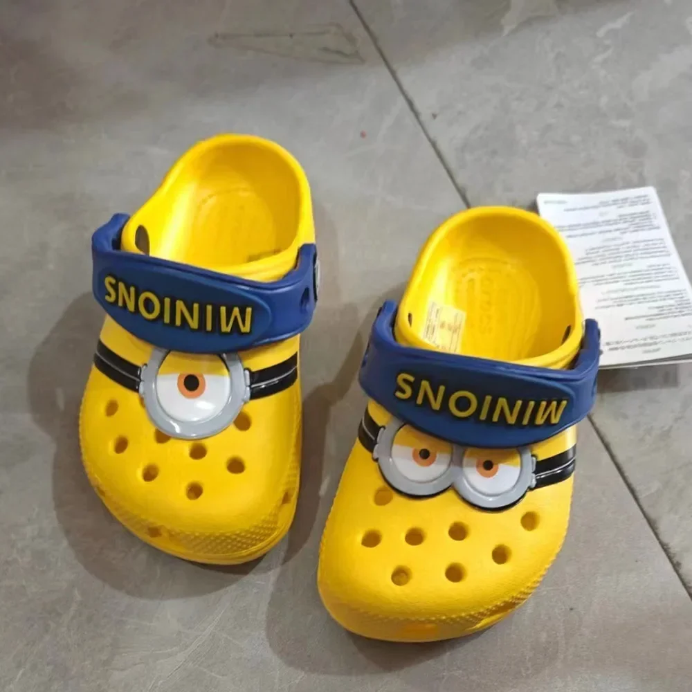 Miniso Minions Hole Sandals Stuart Dave Slippers Sandals Kawaii EVA Anime Home Beach Shoes Summer Children's Sandals Drainage