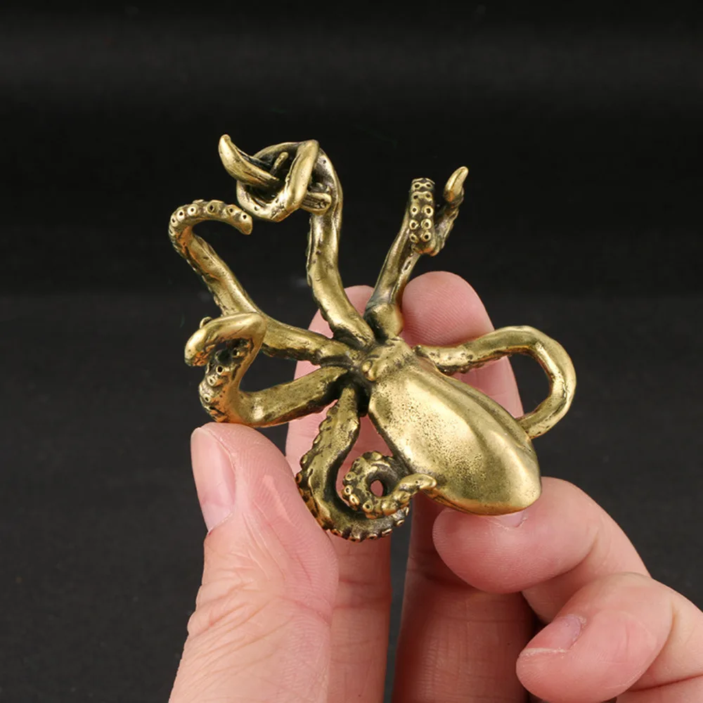 Do Old Imitation Ancient Octopus Brass Decoration Trick Table Tea Pet Decoration Octopus Bronze Carving Hand Wholesale