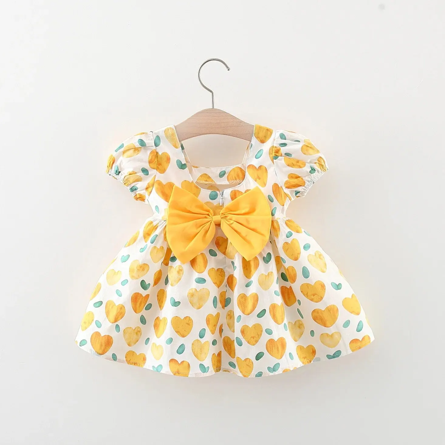 Summer New Cute Full of Love Short Sleeved Cotton Dress for Girls Korean Back Bow Dress Suitable for 0-3 Year Old Babies