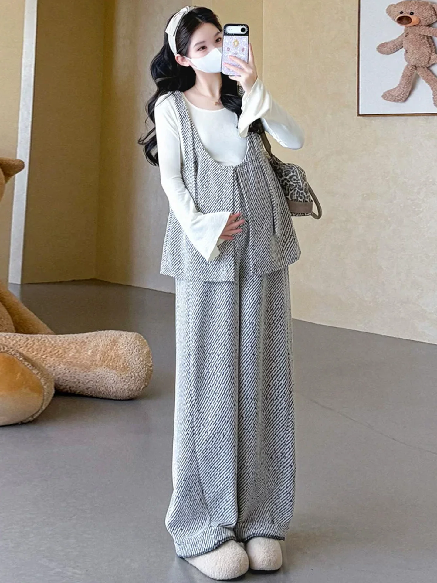 fashionable-knitted-maternity-set-autumn-winter-large-size-bell-sleeve-base-shirt-overalls-two-piece-set-korean-style-polyester