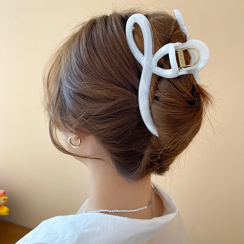 Koreaanse Eenvoudige Acryl Kruis Haarspeld Rug Haai Clip Haarklauw Voor Vrouwen Mode Veelzijdige Haaraccessoires