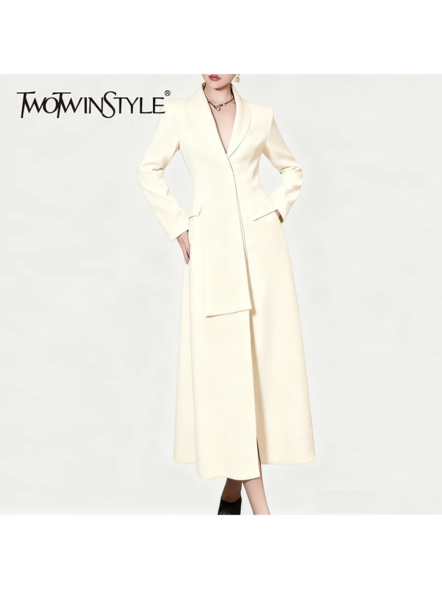 TWOTWINSTYLE الصلبة تقسم واحدة الصدر مزاجه بليزرات طويلة للنساء التلبيب طويلة الأكمام المرقعة الشريط السترة الإناث