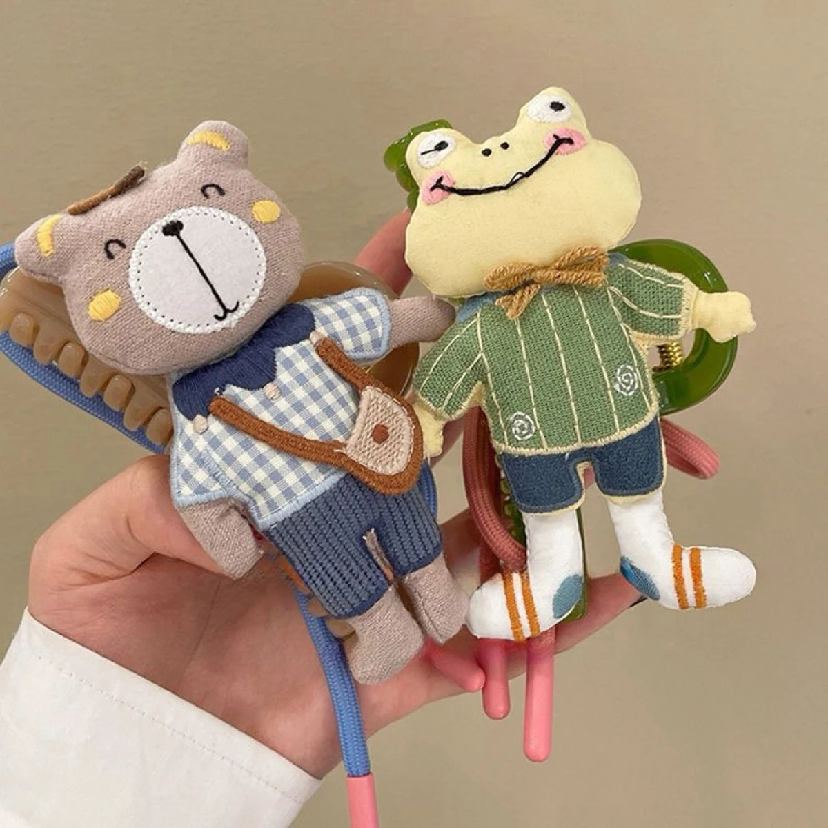 

1pc Korean cute cartoon bear frog double-sided grab clip plate hair grip, high-end back of the head hairpin bow shark clip