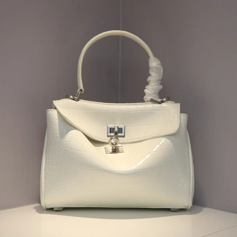 

large capacity women's commuting high-end tote bag relaxation neutral tote bag women's leather one-shoulder crossbody bag