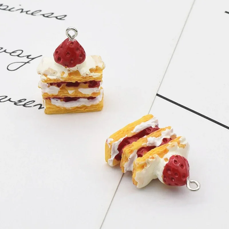 귀여운 딸기 크림 케이크 매력 레진 펜던트, 팔찌 목걸이 키체인, DIY 쥬얼리 만들기 액세서리, 6 개