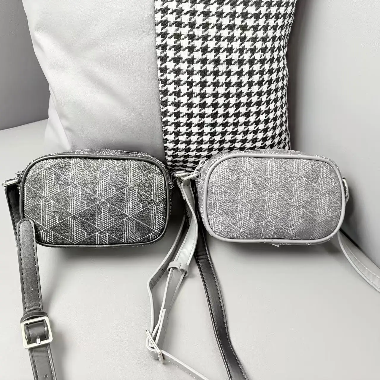 Sac à bandoulière en PU imprimé rétro pour hommes, sac à bandoulière décontracté à la mode, sac à haricots horizontal tendance, nouvelle collection 2026