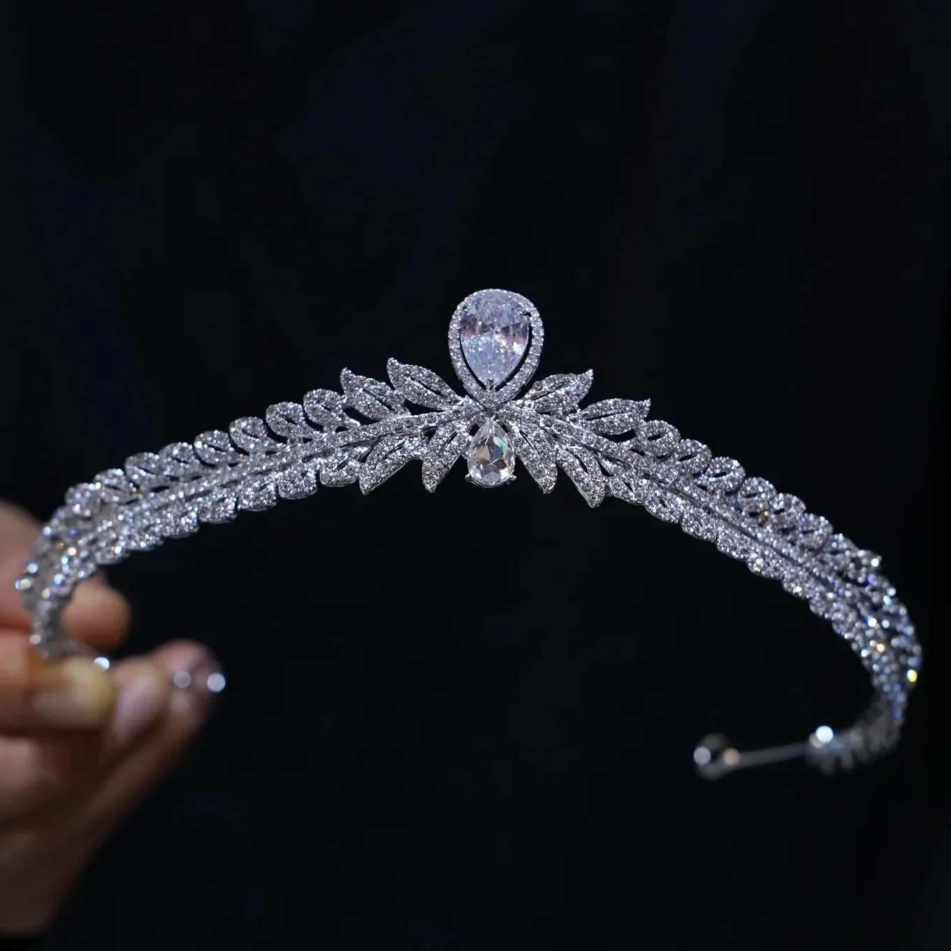 

Fashion Zircon Bridal Tiara Headpiece Crystal Plated Headband Elegant Wedding Dress Hair Accessory