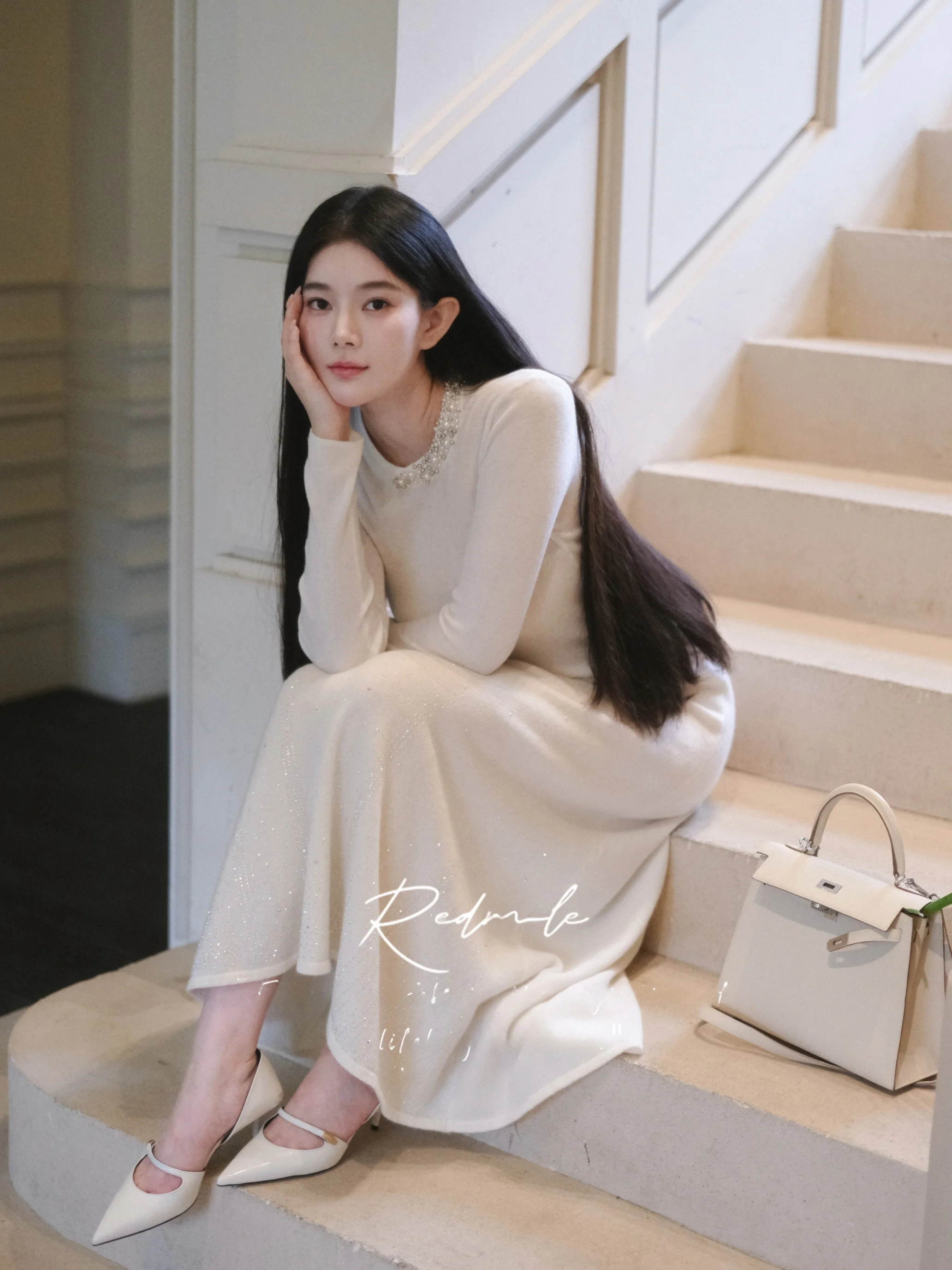 

Redmole Galaxy Snowflake 00% Fine Wool Sequin Dr Winter Inner Wear Women's Casual Fashion Fitted Waist Long Sleeve Round Neck