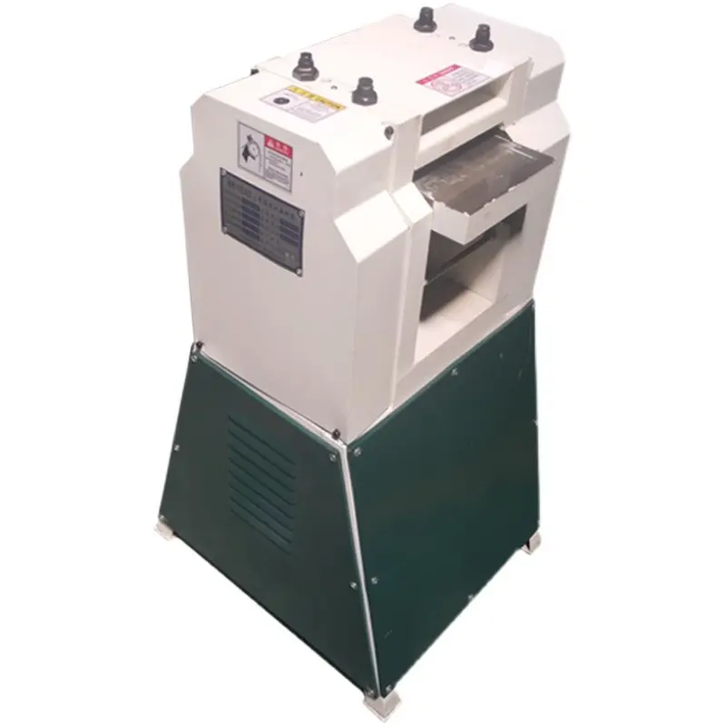 

Деревообрабатывающий станок-фуганок с автоматической подачей коротких заготовок