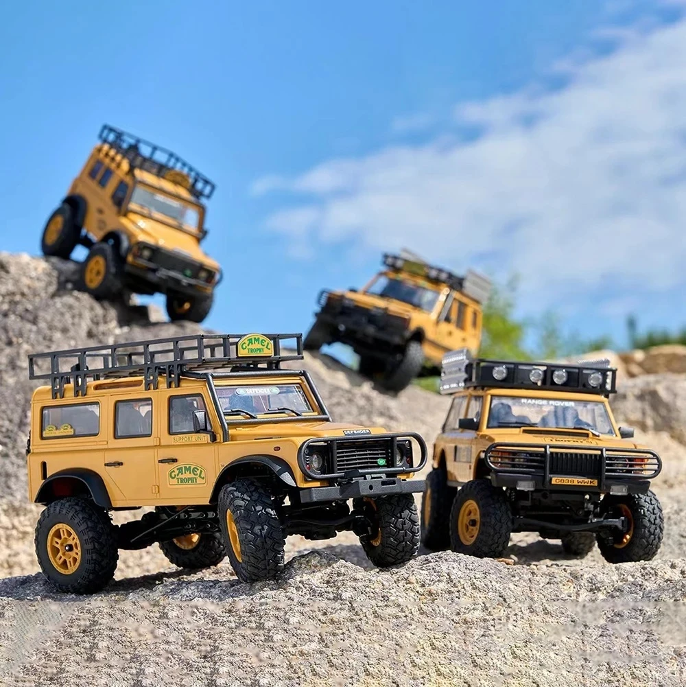

FMS FCX24M 1:24 4WD Remote Control Rock Crawler 2.4 GHz Hard Body Alloy Axles LED Lights Mini Off-Road Truck Model Gift