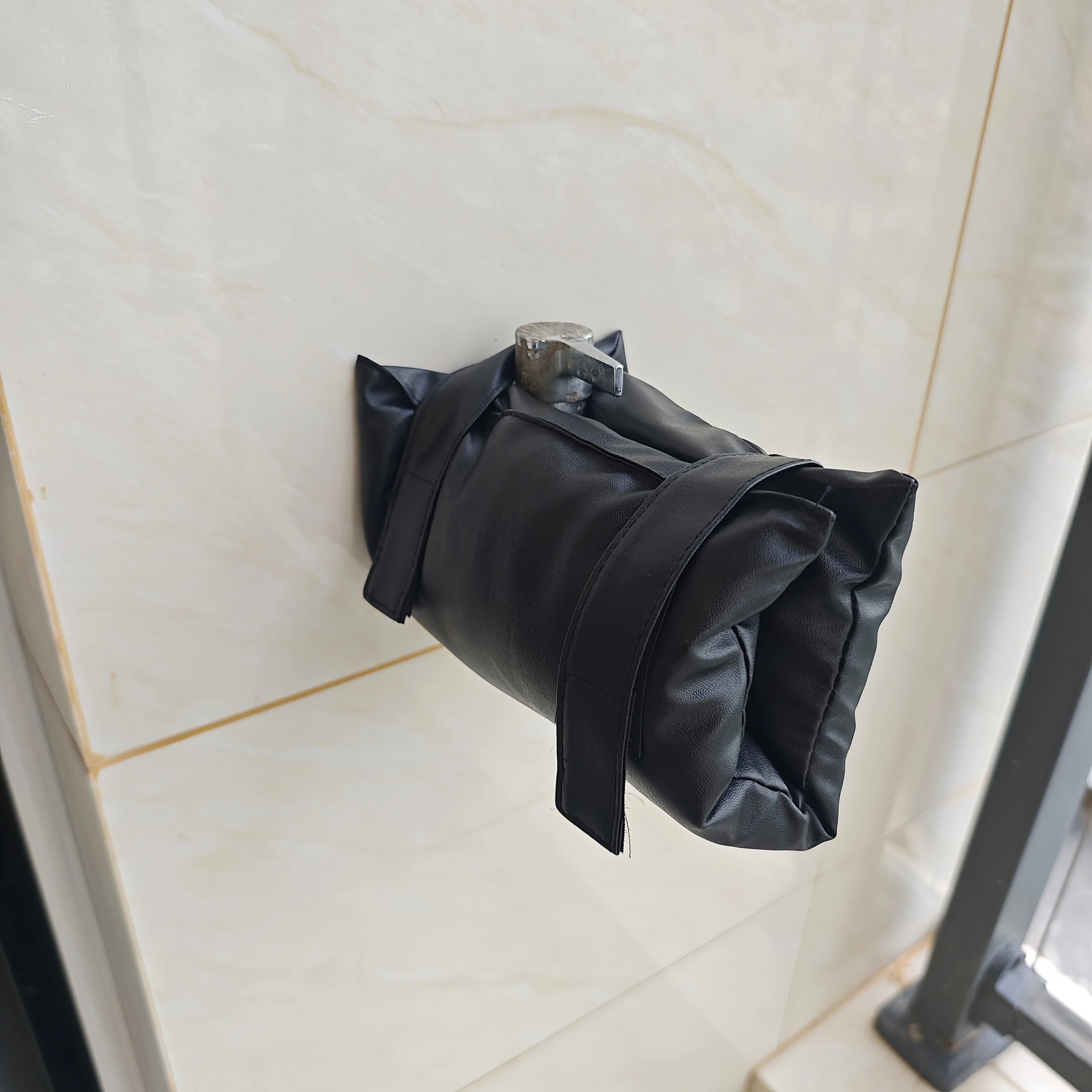 1 Piece Outdoor Faucet Winter Freeze Protection Cover Anti Freeze Faucet Protector Multifunctional
