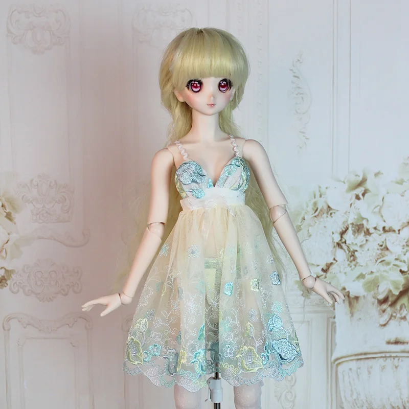 

BJD doll clothes suitable for 1/3 size cute dress court sexy embroidery gauze skirt 1/3 clothes doll accessories (3 points)