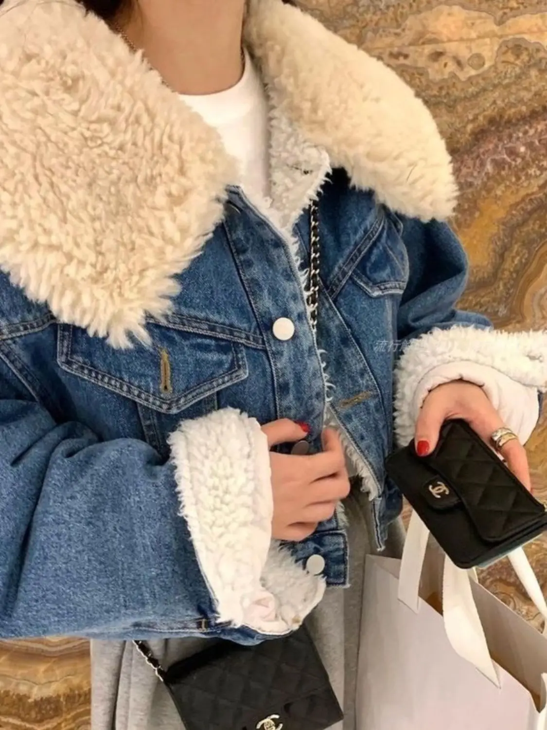 

Denim Coats Winter Fur Plush Womens Fall Regular Fit French Chic Urban Social Gathering Anti-Odor Fleece-Lined Corduroy Jackets