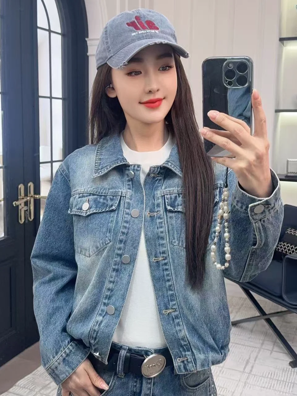 

Fashionable Casual Denim Jacket Women's Washed Vintage Top Spring 2026 Huang Weini 'Star Eyes Weaving Dreams' Collection