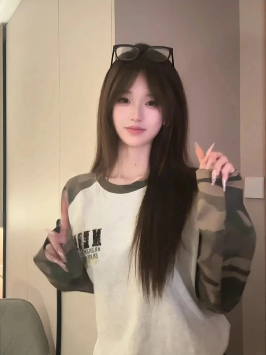 Retro American Spliced Camouflage Embroidered Long Sleeve T-Shirt Women Loose Lazy Style Versatile Shoulder Insertion Top