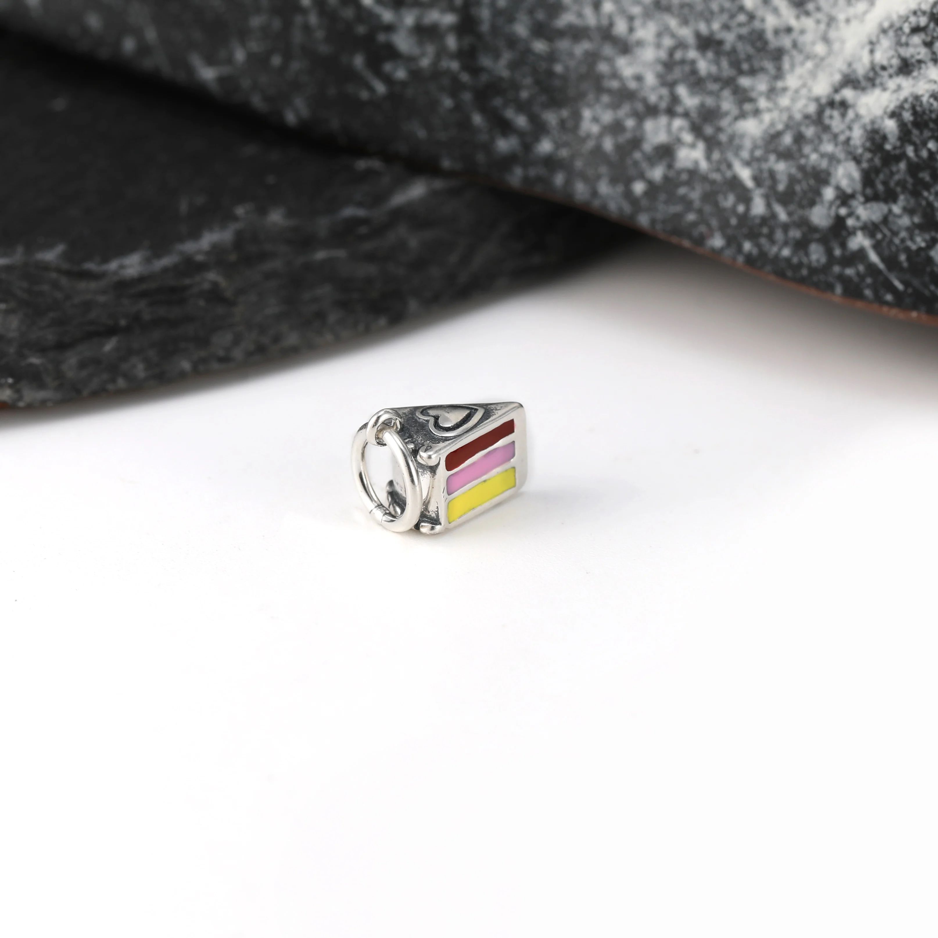

DJ180 genuine 925 sterling silver fashionable and exquisite keychain accessory, enamel multi-layer cake pendant