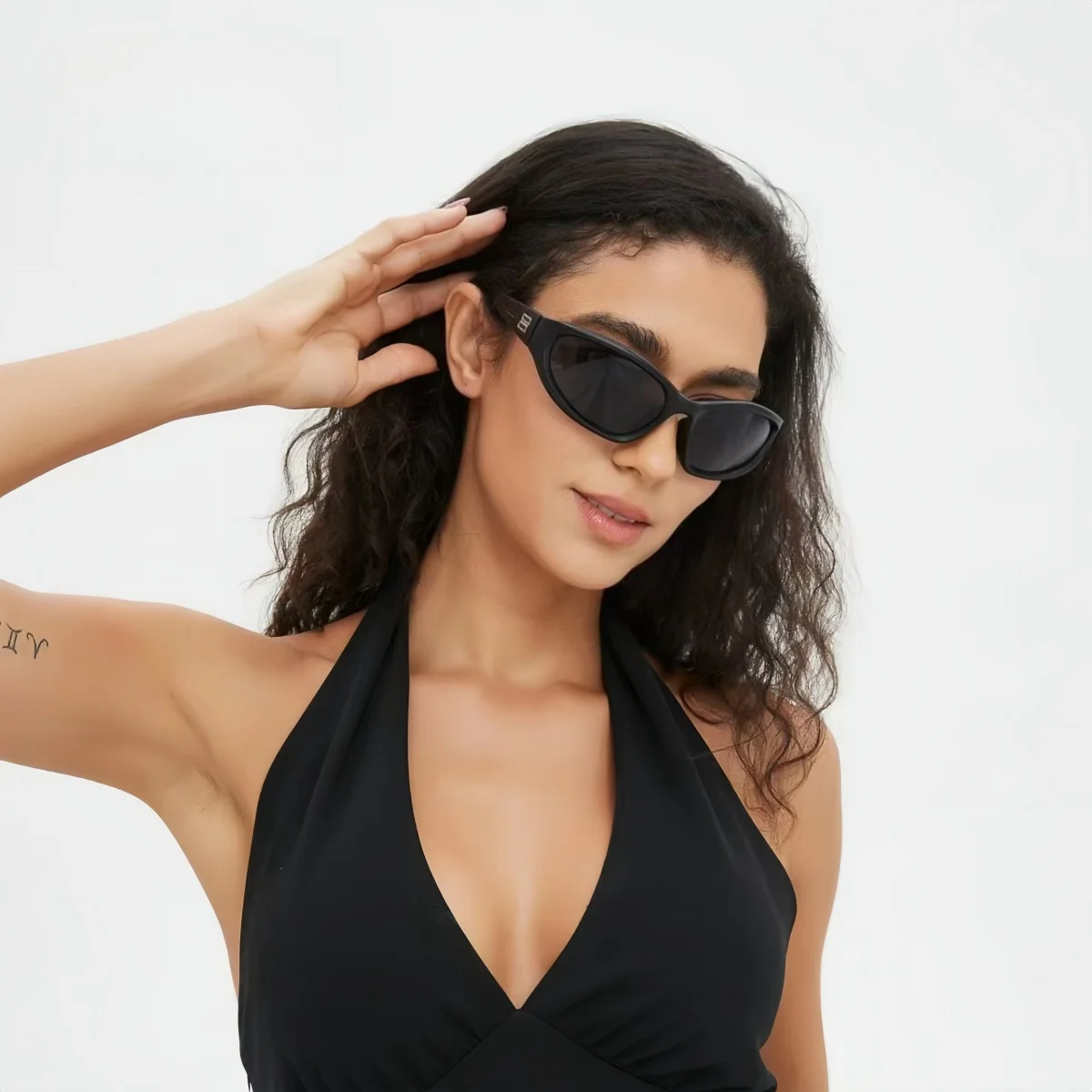 1pc European and American retro style women's fashionable sports sunglasses trend versatile summer sun shading and UV protection