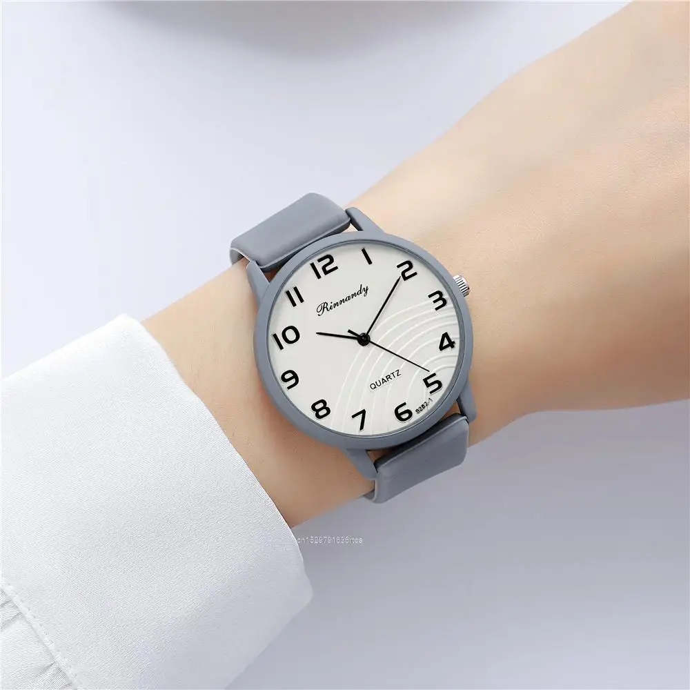 Fashion Lady Hot Sales Watches Leisure Grey Digital Simple Women Quartz Watch Sports Silicone Strap Ladies Clock Wristwatches