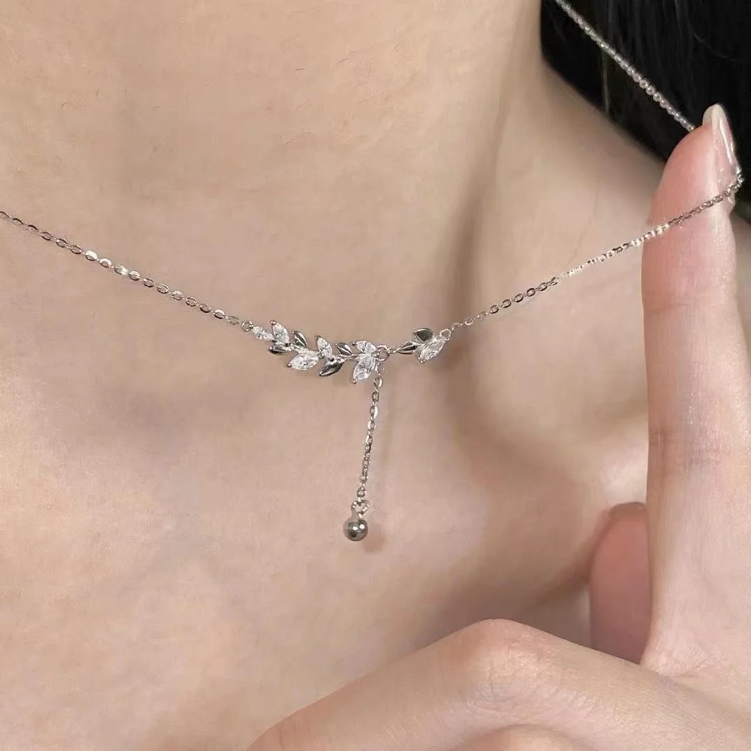 Einfache silberne Farbe Legierung Blatt Schlüsselbein Kette Halskette für Frauen trend ige Kristall Halsreif Modeschmuck Damen accessoires